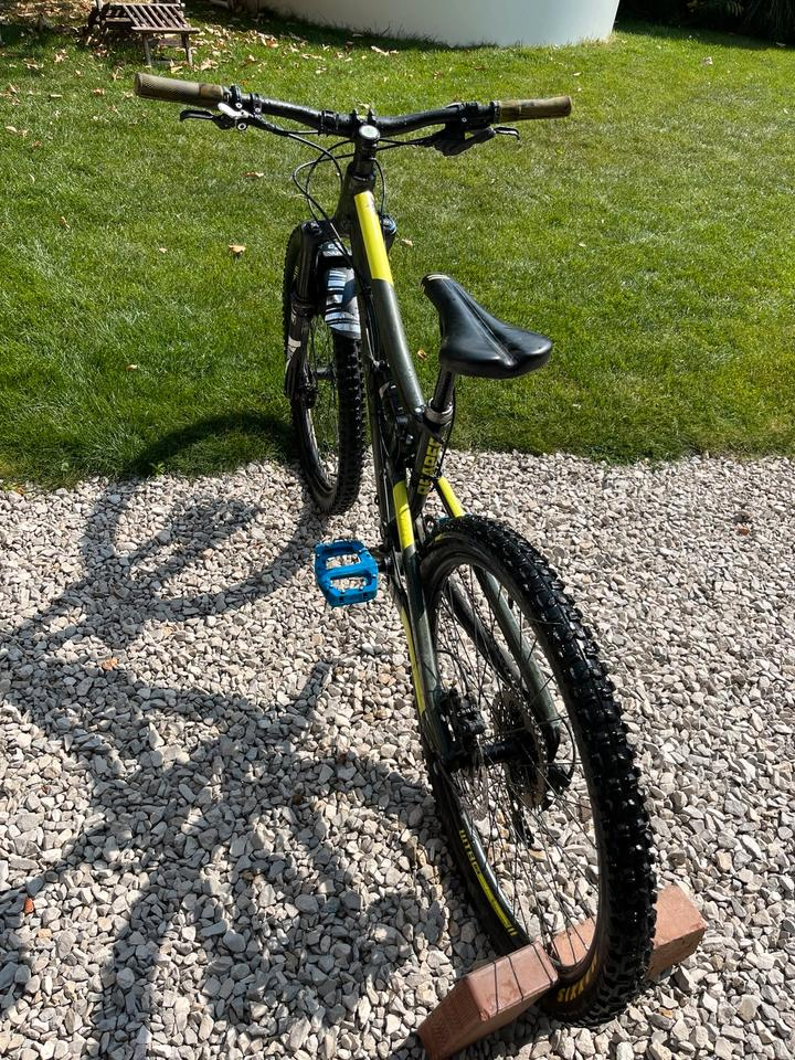 Rocky Mountain Reaper with two sets of wheels 24 and 26 inches 2018